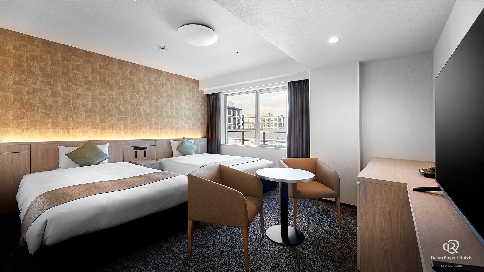 Universal, Standard, Twin Beds