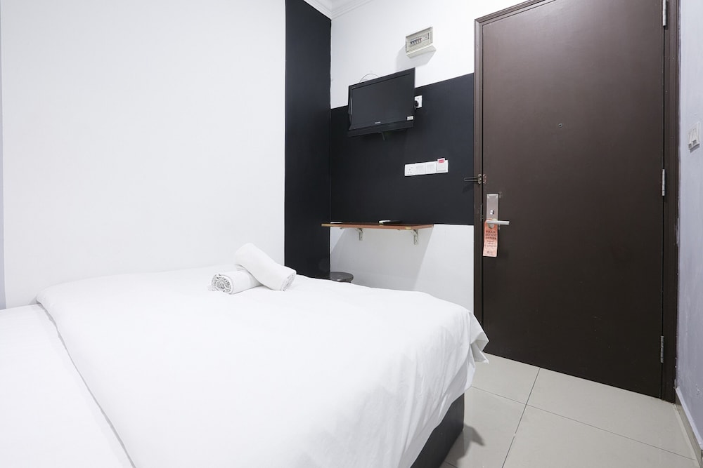D New 1 Hotel 25/38