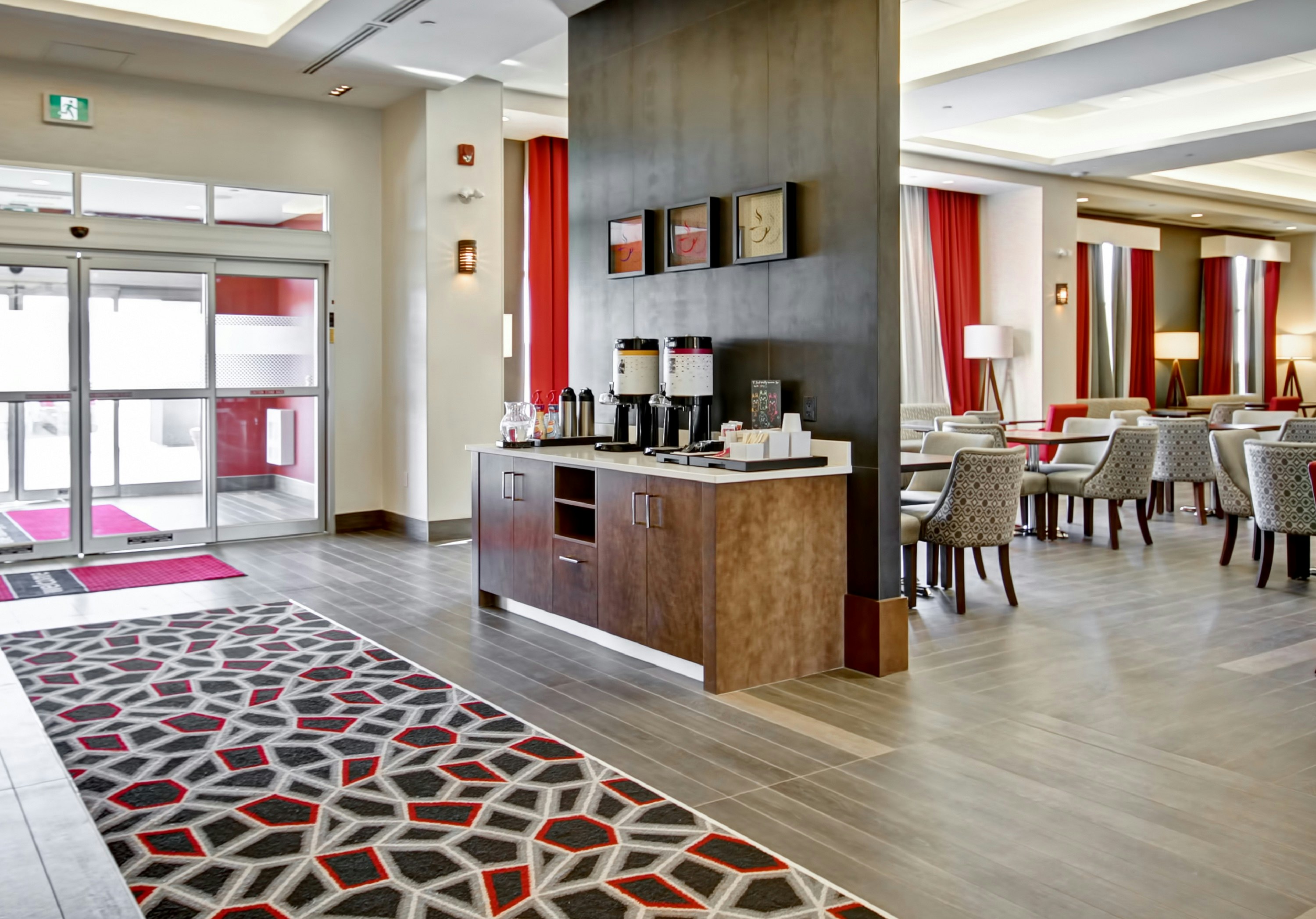 Hampton Inn Suites By Hilton Medicine Hat 31/42