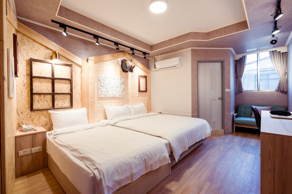 Design, Triple, 1 Double and 1 Single Bed