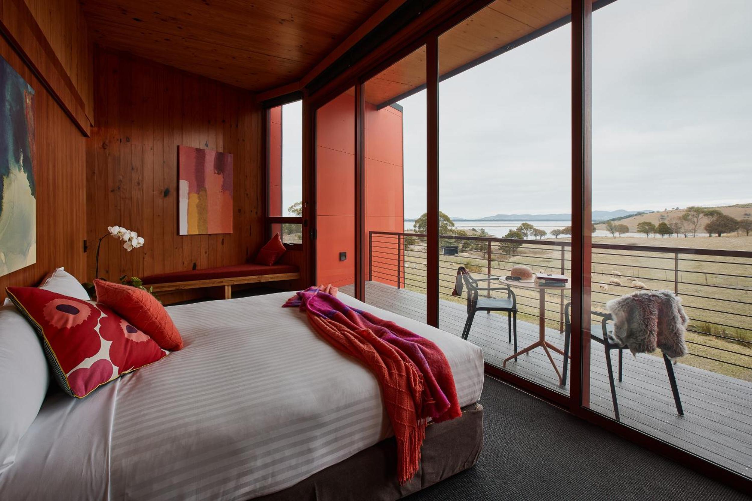 Bay, Pavilion, Iron Creek Bay Estate 2/5