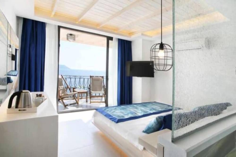 Nur Beach Hotel 23/41