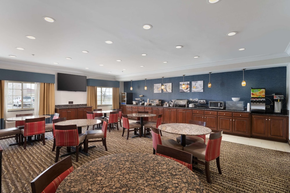 restaurant cafeteria