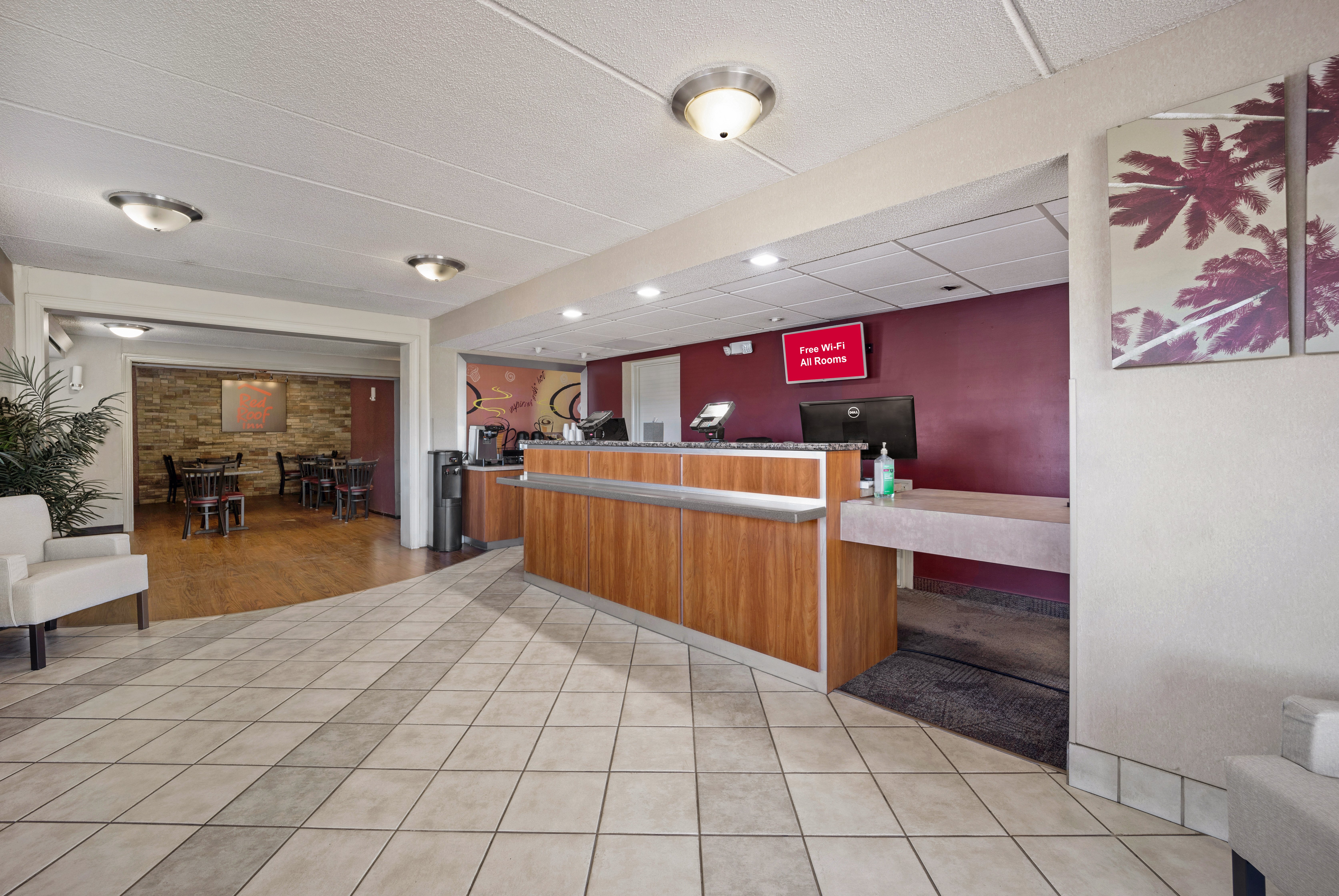 Lobby at Red Roof Inn Greensboro Airport, GREENSBORO - NC