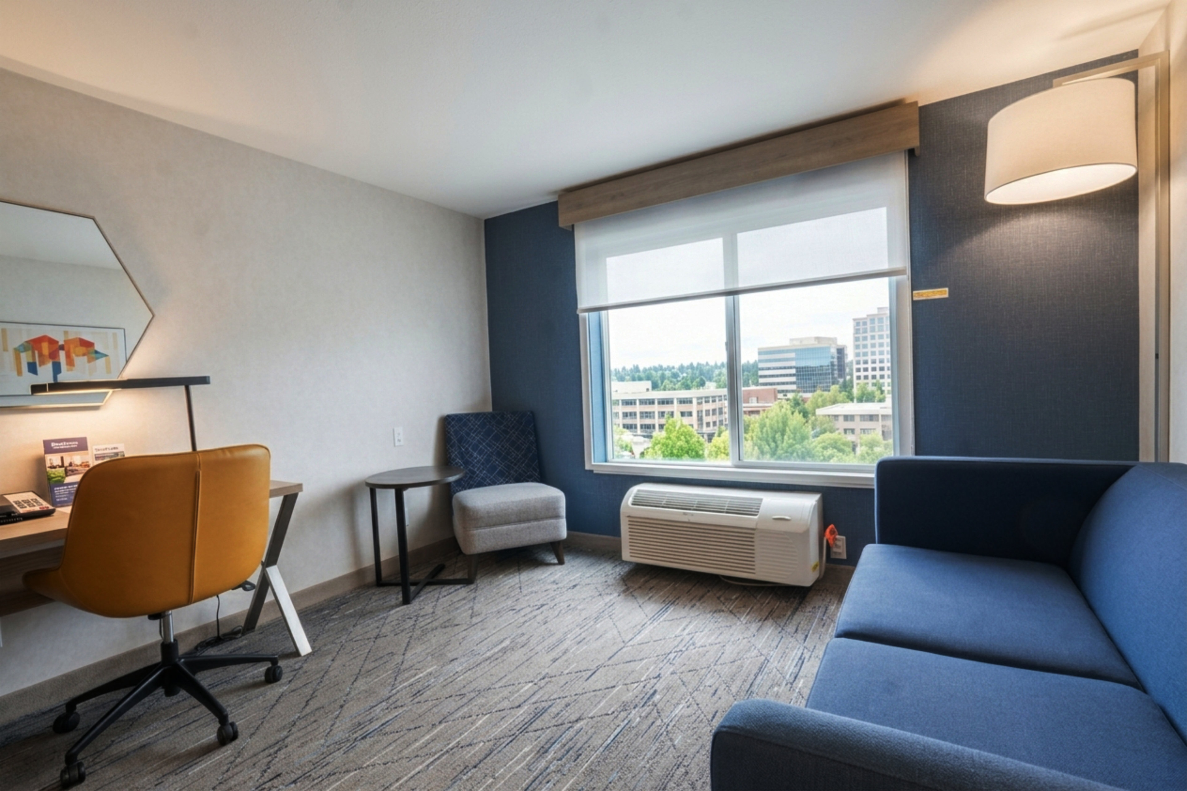 Holiday Inn Express Bothell 30/50