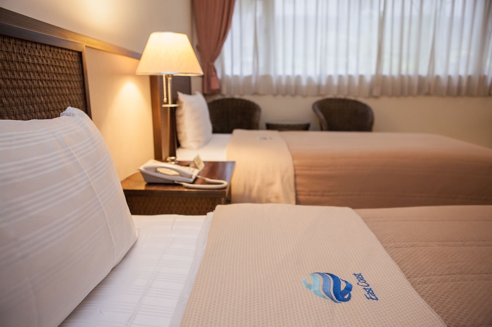 East Coast Hotel 34/71
