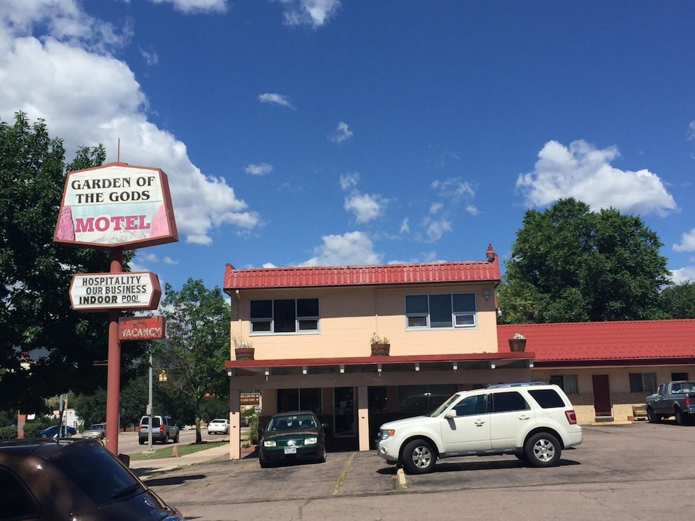 Garden Of The Gods Motel 55/58