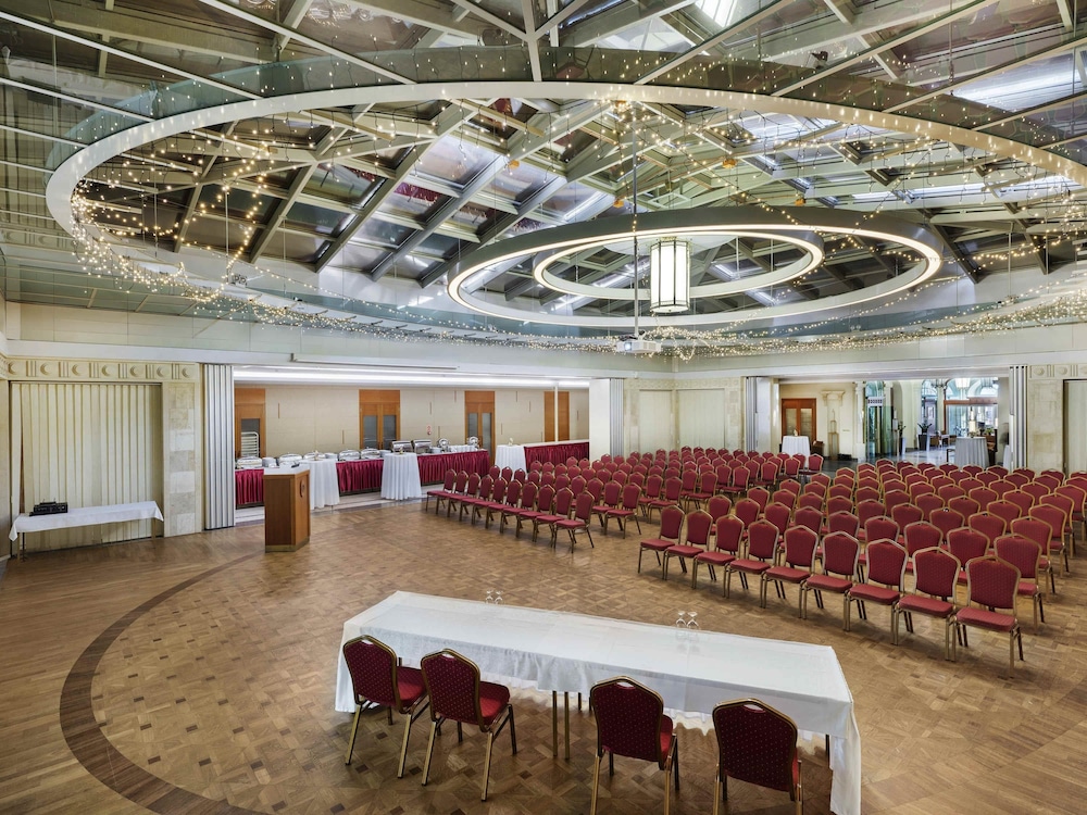 Mercure Szekesfehervar Magyar Kiraly 47/64
