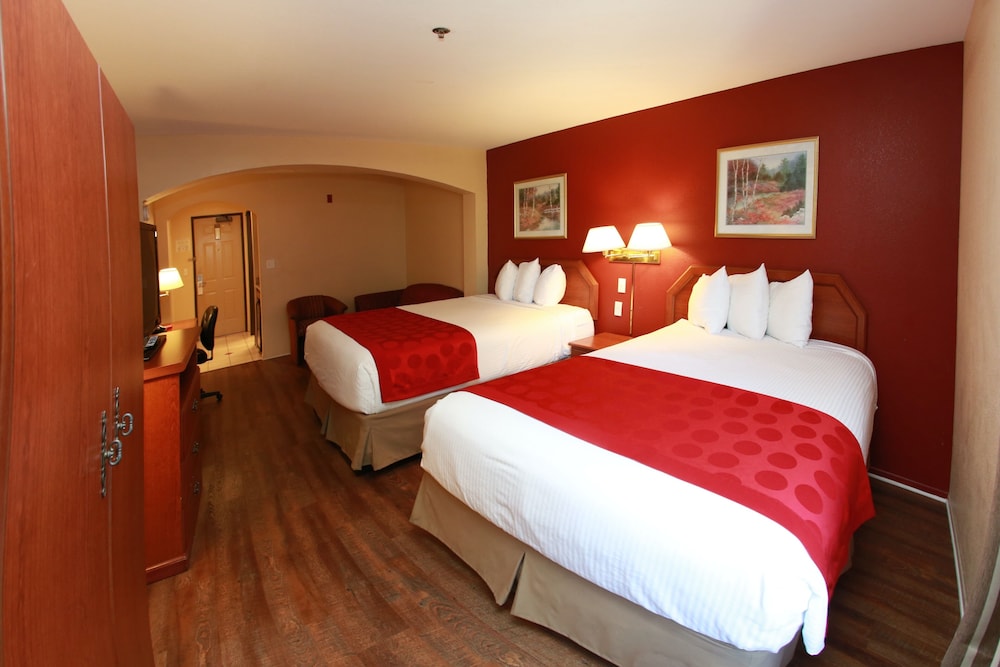 غرفة ديلوكس بسريرين كوين، Ramada By Wyndham Fresno Northwest 6/10