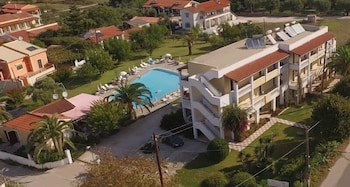 Tzilios Studios 21/40