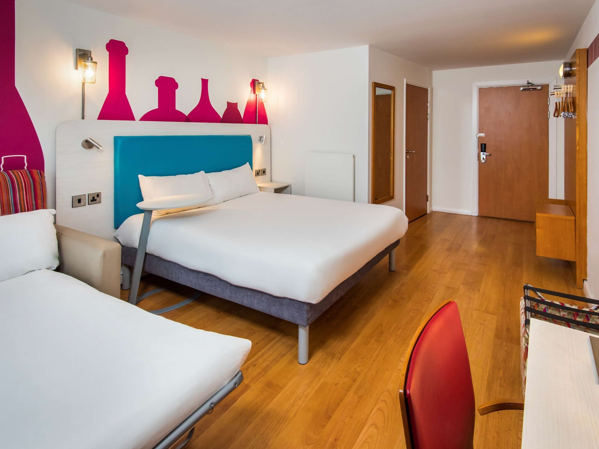 غرفة عائلية بسرير مزدوج مع أريكة، Ibis Styles Barnsley 3/10