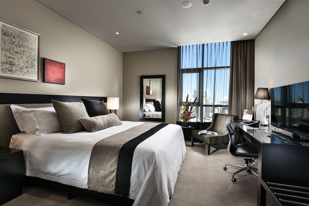 FRASER SUITES PERTH 17/67