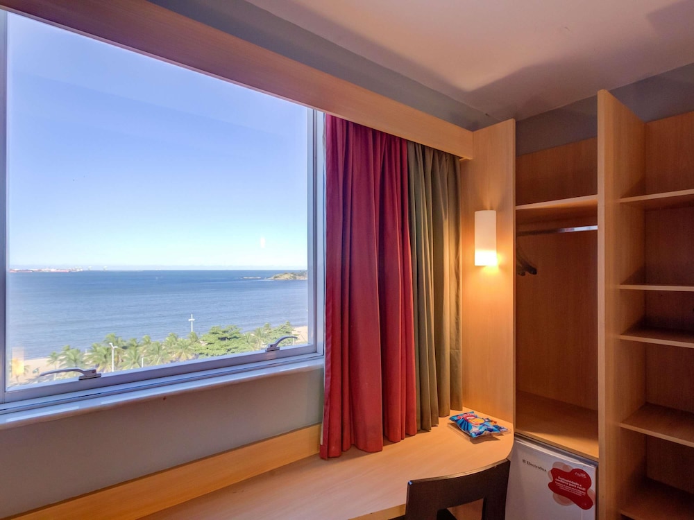 Ibis Vitoria Praia De Camburi 20/48