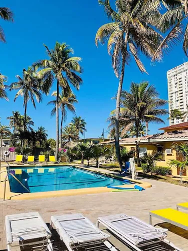 Ebb Tide Resort Oceanfront 8/69