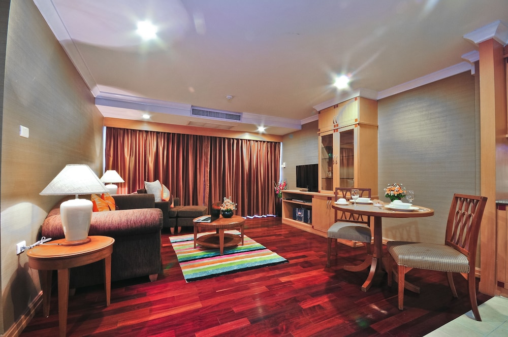Admiral Suites Bangkok 30/50