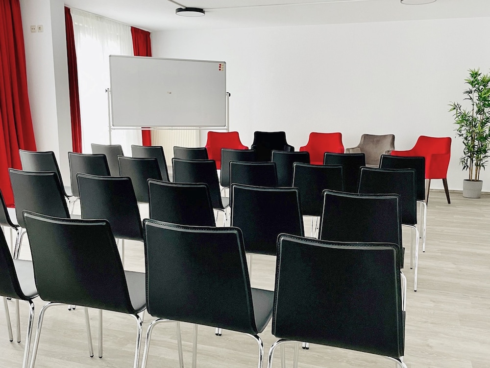 City Hotel Hoyerswerda 27/31