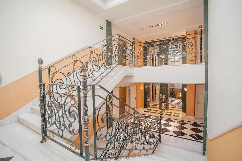 Melia Recoletos 7/49