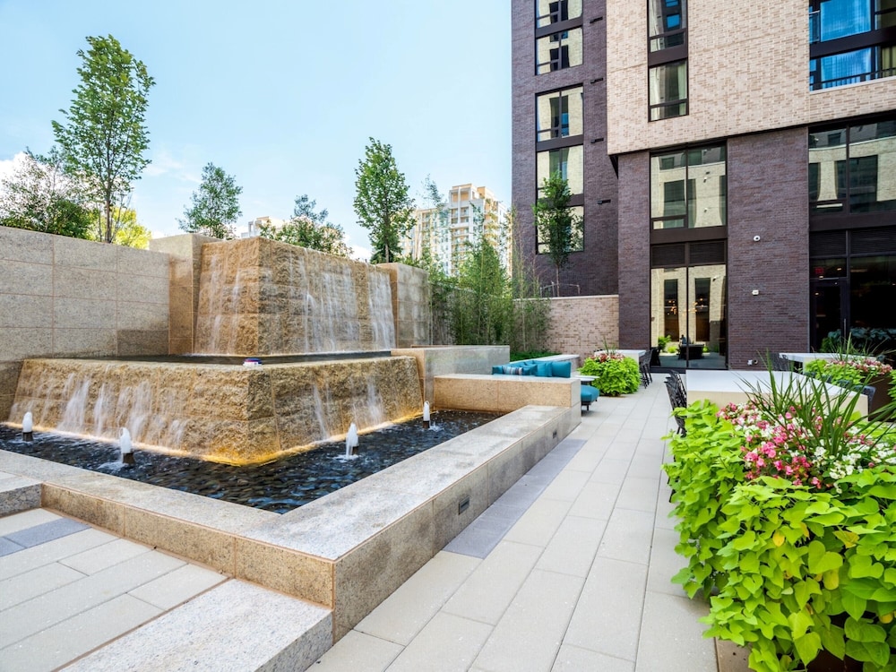 Global Luxury Suites at Reston Town Center 9/75
