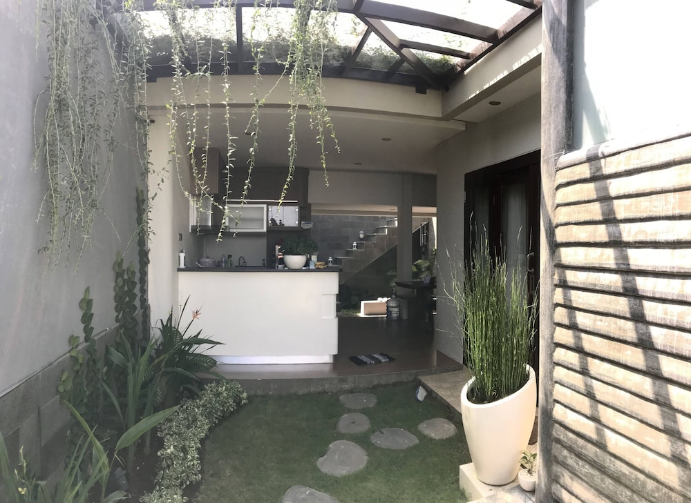 The Ocean Views Luxury Villas & Apartment by ZUZU 14/73