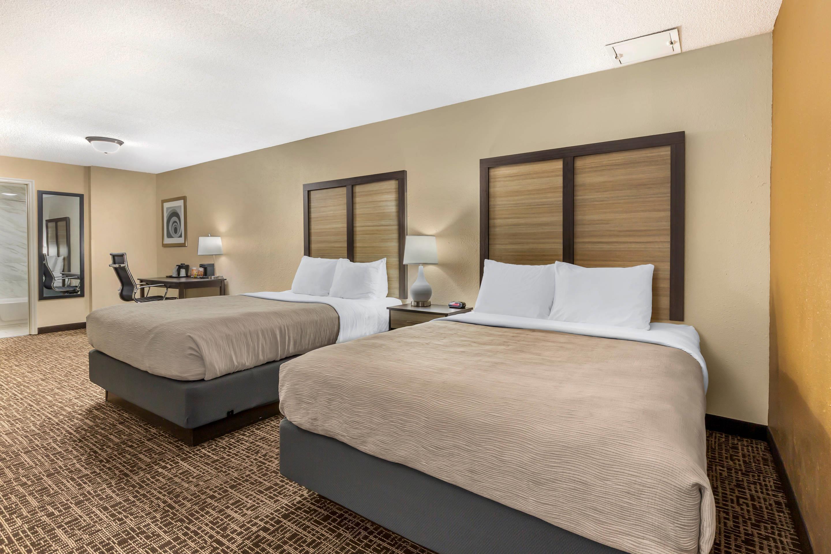غرفة بسريرين كوين