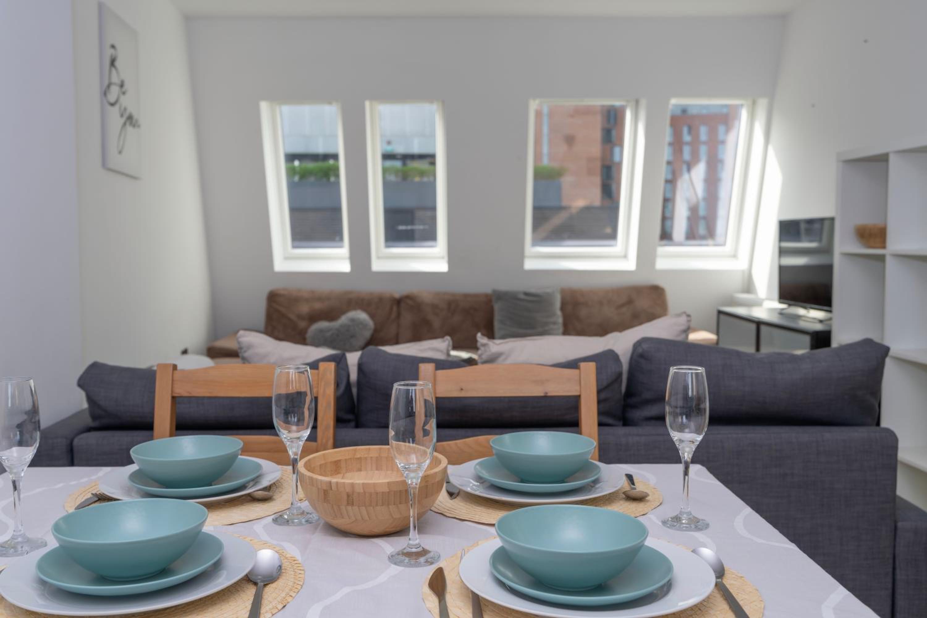 Shoreditch Apartments by PrimeCityHosts 24/37