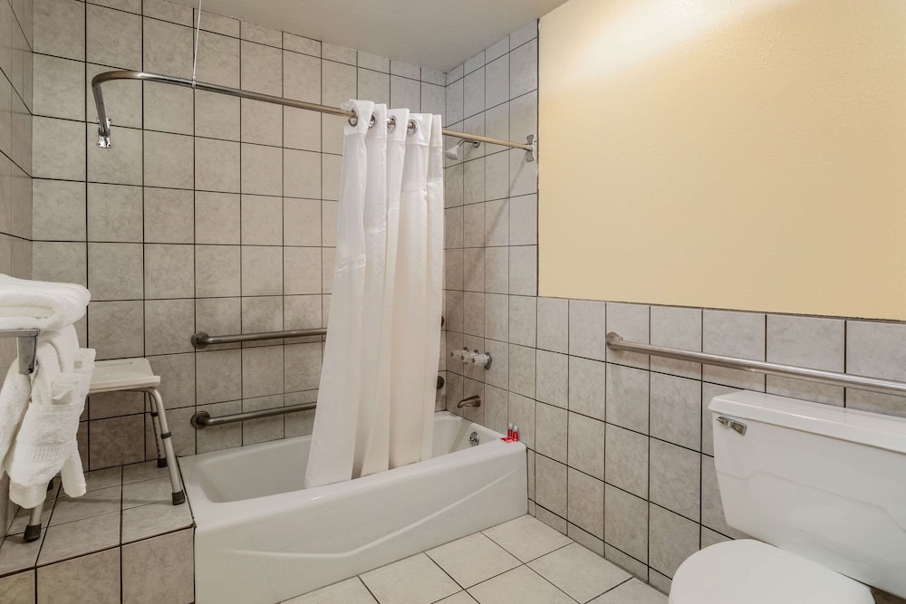 Econo Lodge Gallup West 13/24