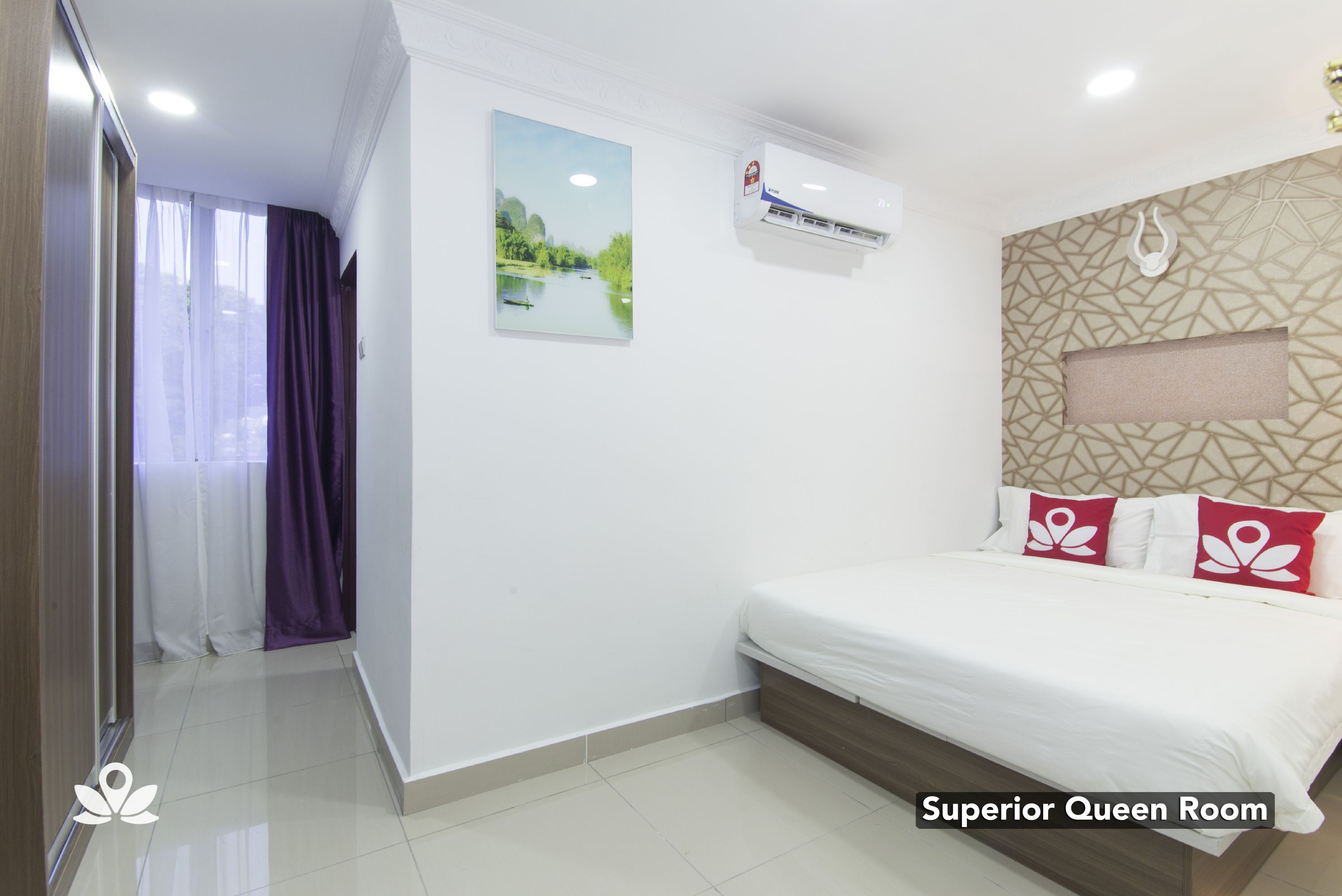 Zen Rooms Poorna Hotel 18/50