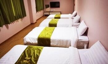 Room, Quadruple