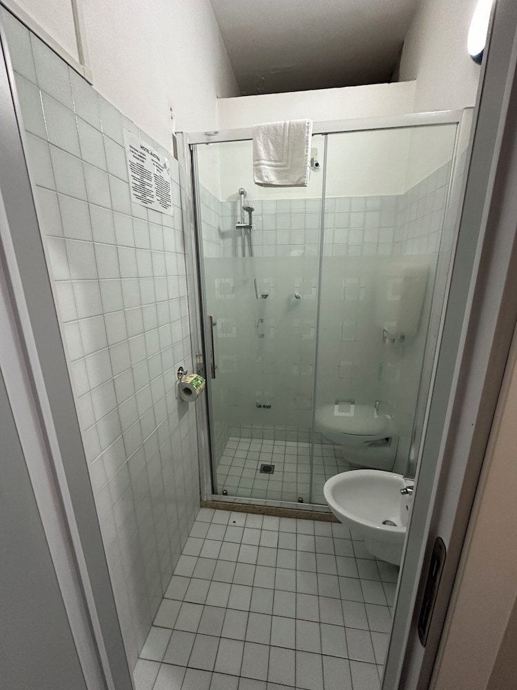 Hotel Austria 25/27