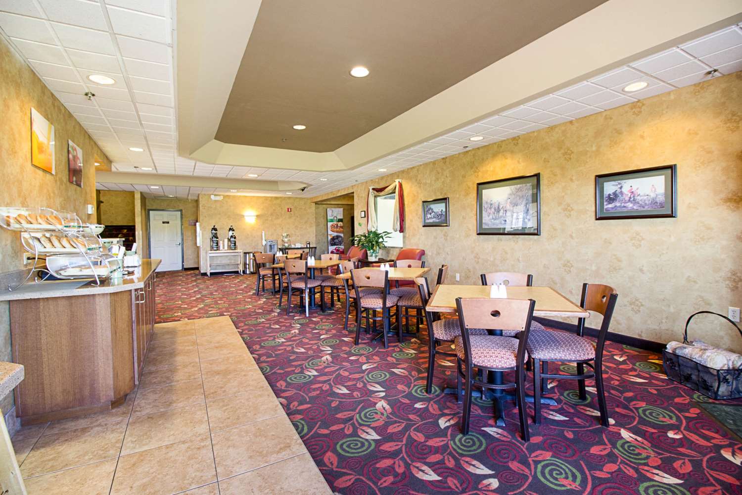 Quality Inn Fairmont 24/28