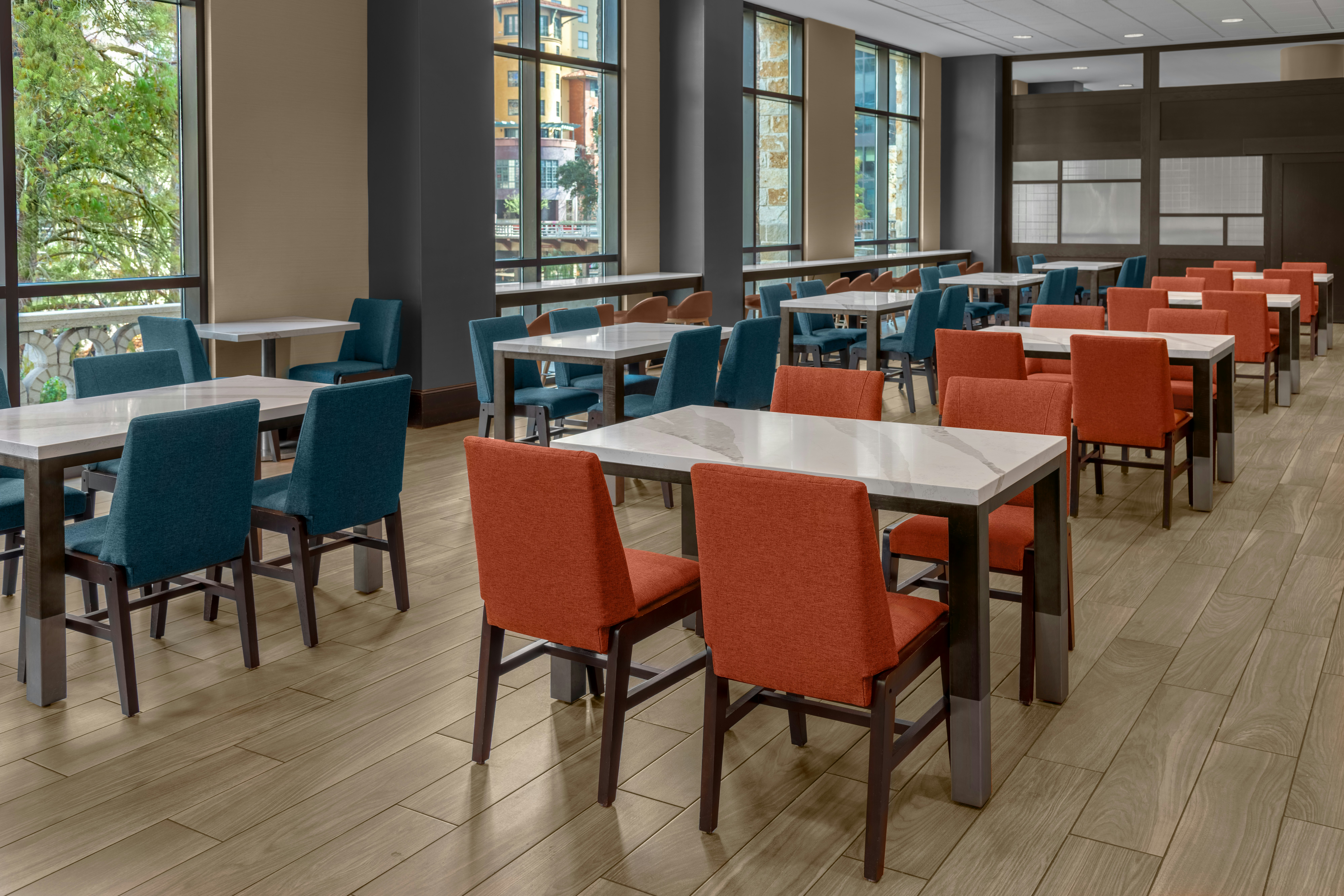 Embassy Suites By Hilton San Antonio Riverwalk Downtown 35/70