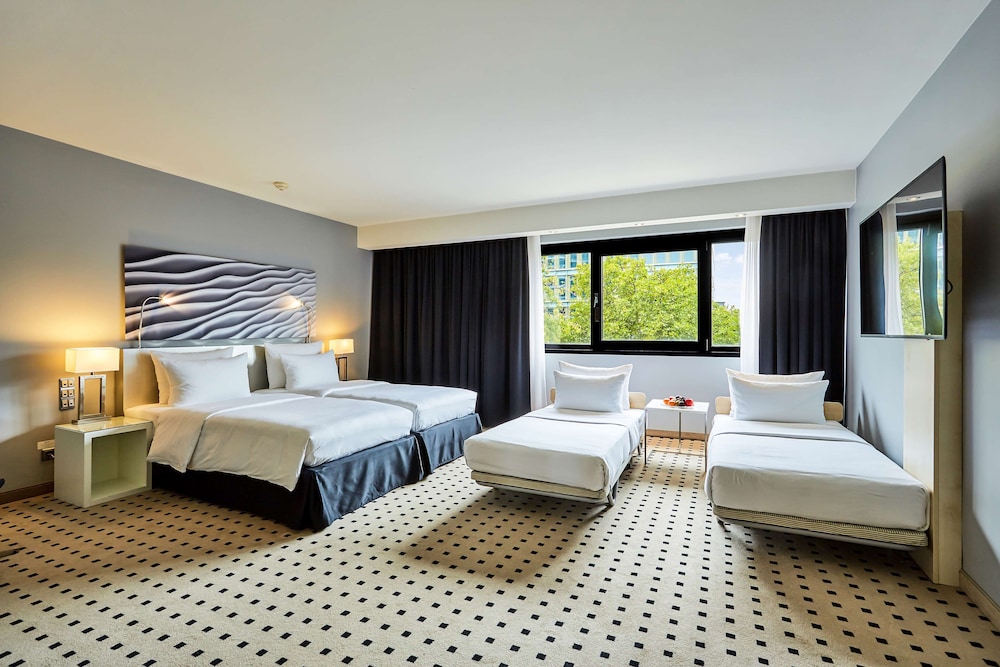 Radisson Blu Conference Hotel, Dusseldorf 17/69