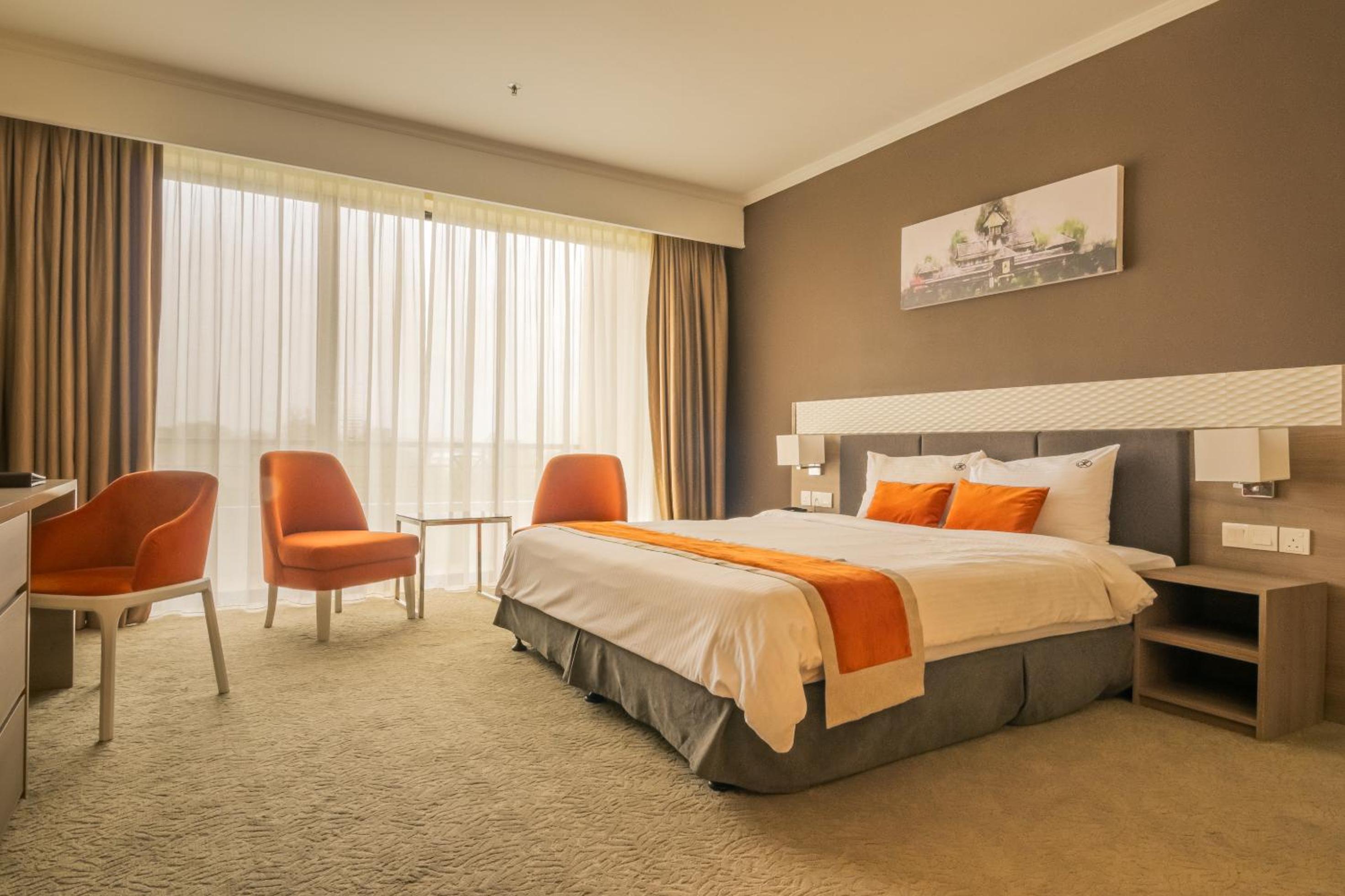 Tower, Premium, King Bed