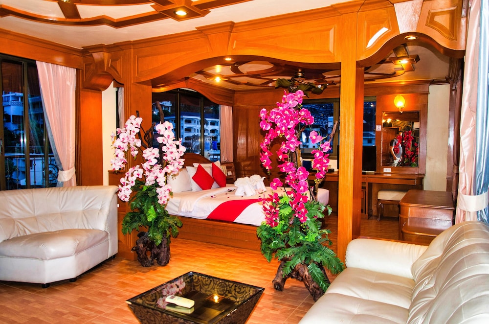 Diva Patong Hotel 33/50