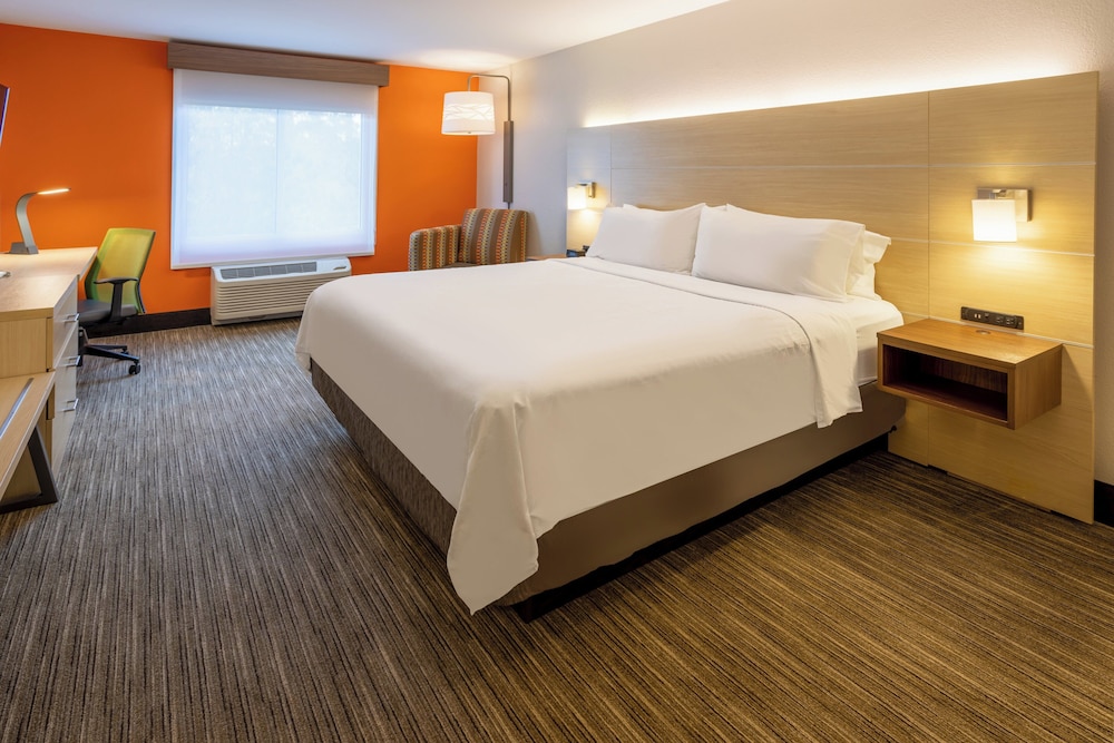 Holiday Inn Express Hotel And Suites Salisbury Delmar 26/68