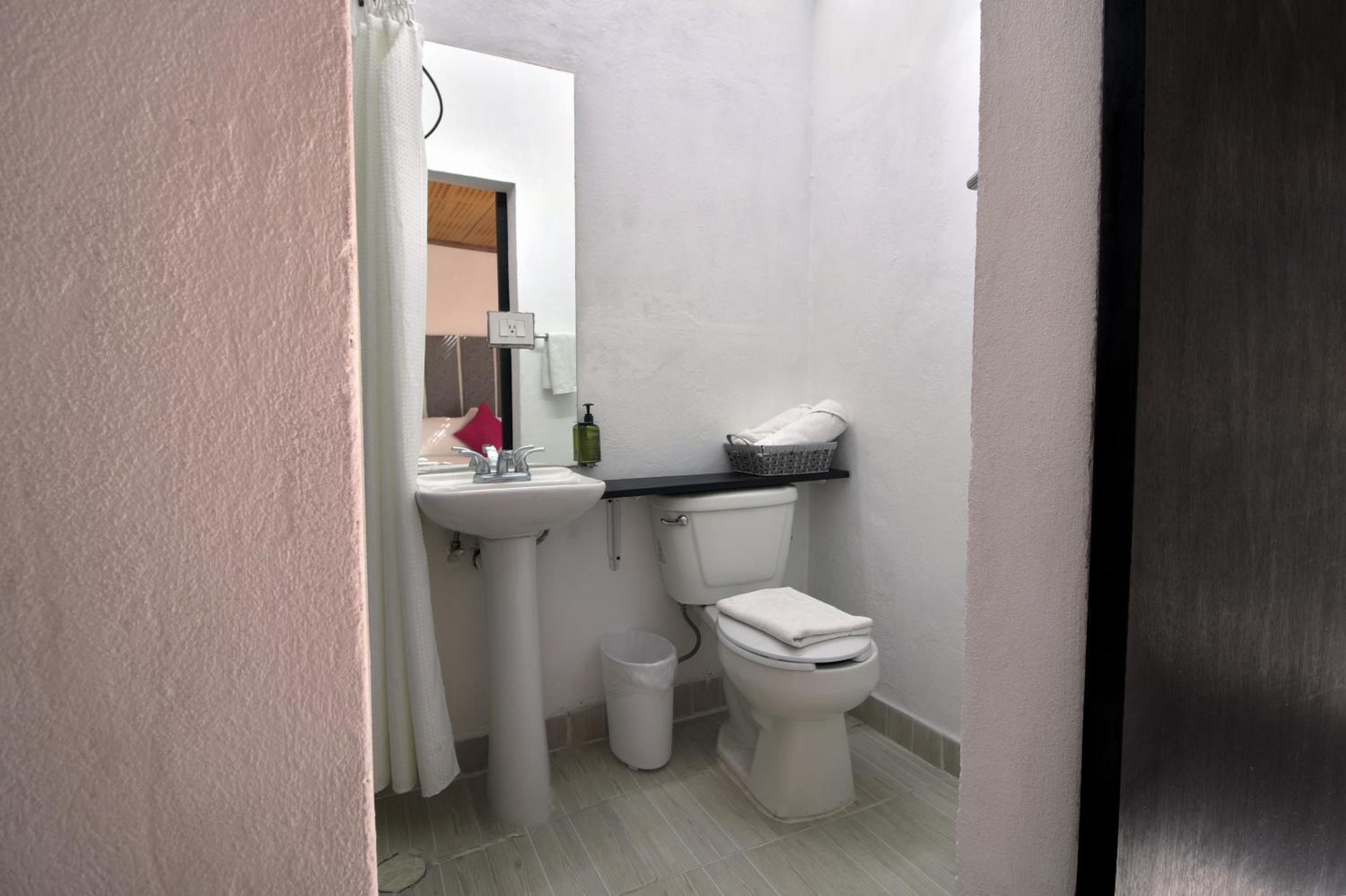 Hostal Punto 79 44/50