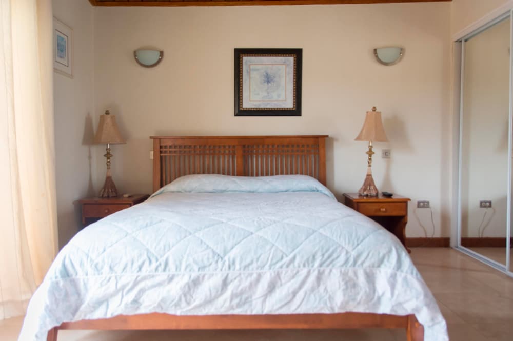 HBK Villa Rentals 9/36
