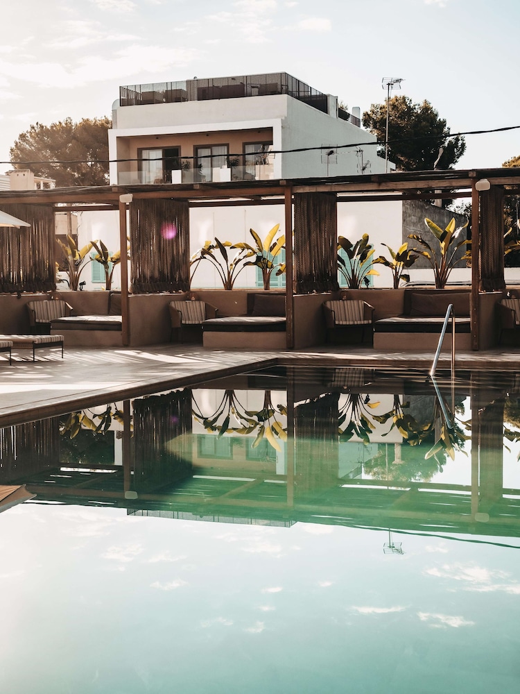 Barefoot Hotel Mallorca 10/68