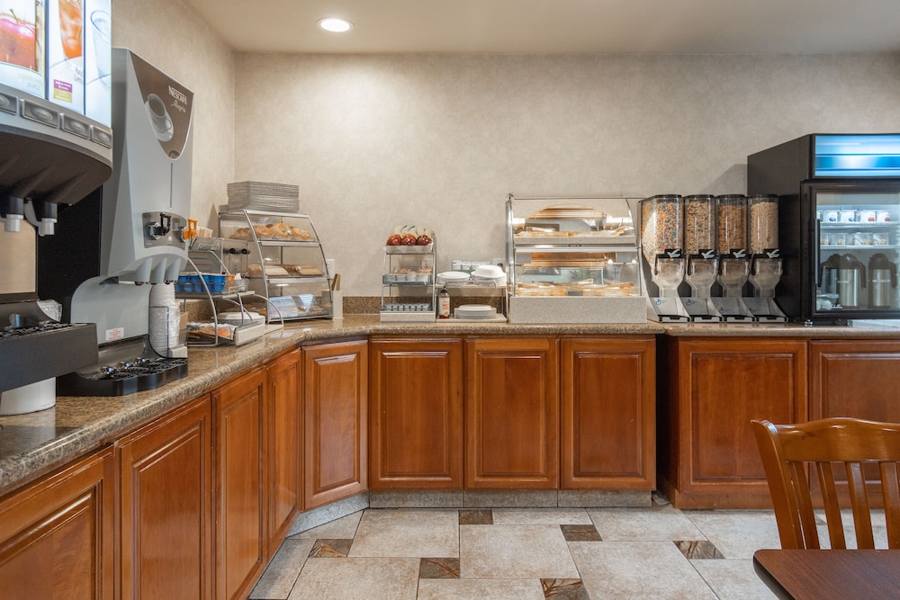 Atherton Park Inn & Suites 33/39