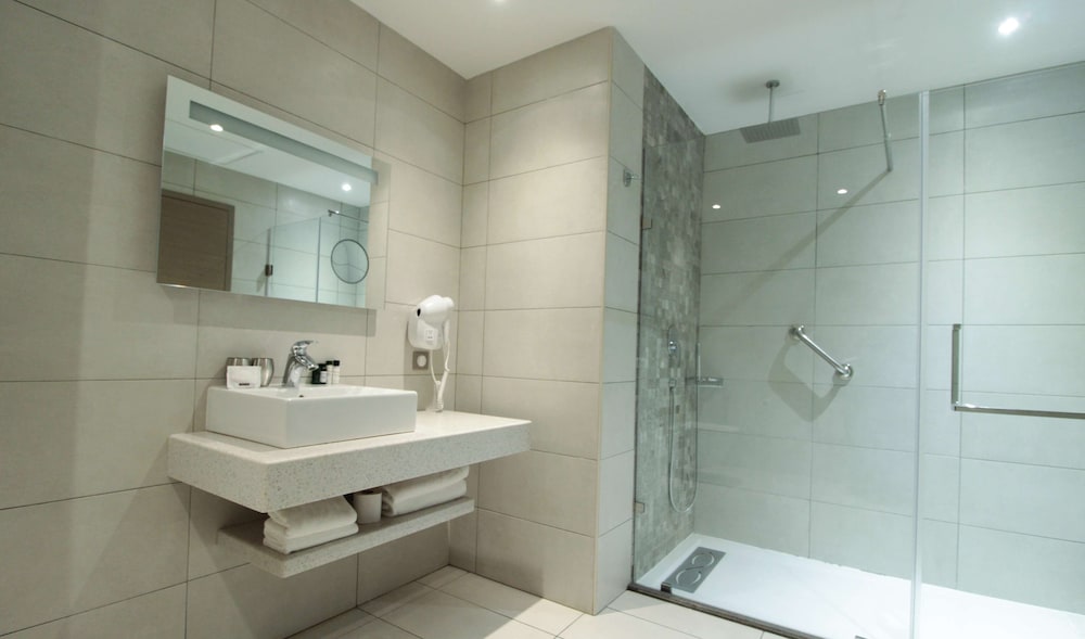 Radisson Serviced Apartments Antananarivo City Centre 75/75