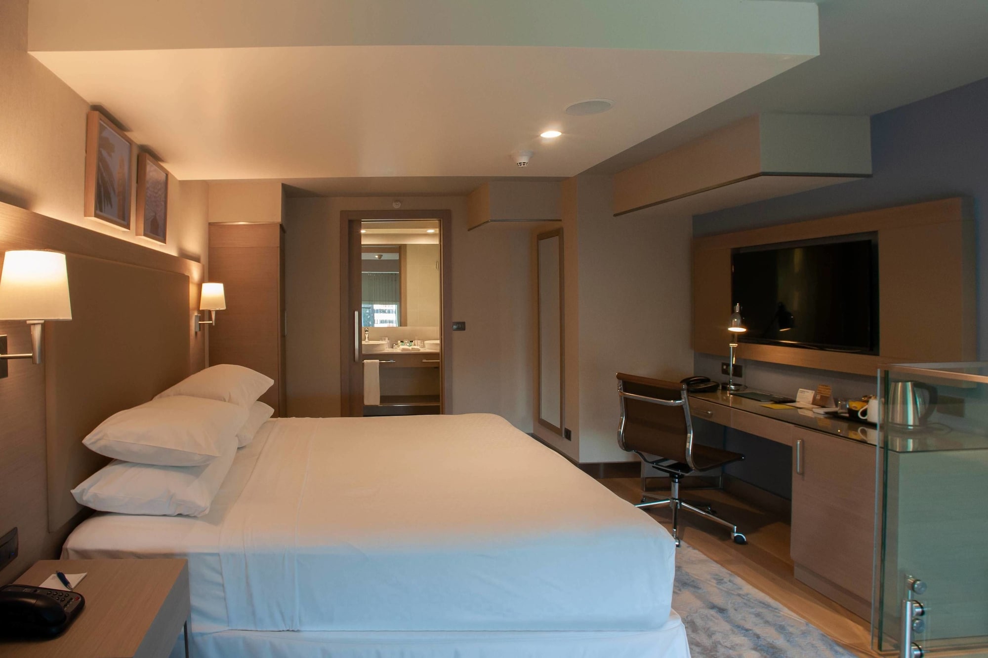 لوفت ركني بسرير كينج بإطلالة على المدينة بغرفتي نوم، Four Points By Sheraton Izmir 4/7