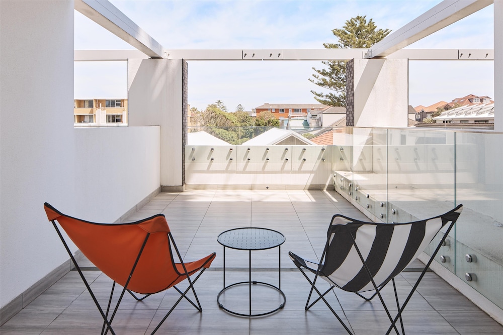 QT Bondi 16/30