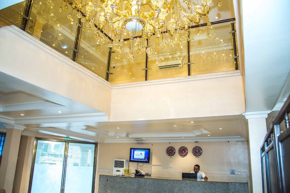 Royal Crest Hotel & Suites 6/50