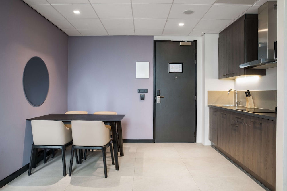 Radisson Hotel and Suites Amsterdam South 9/50