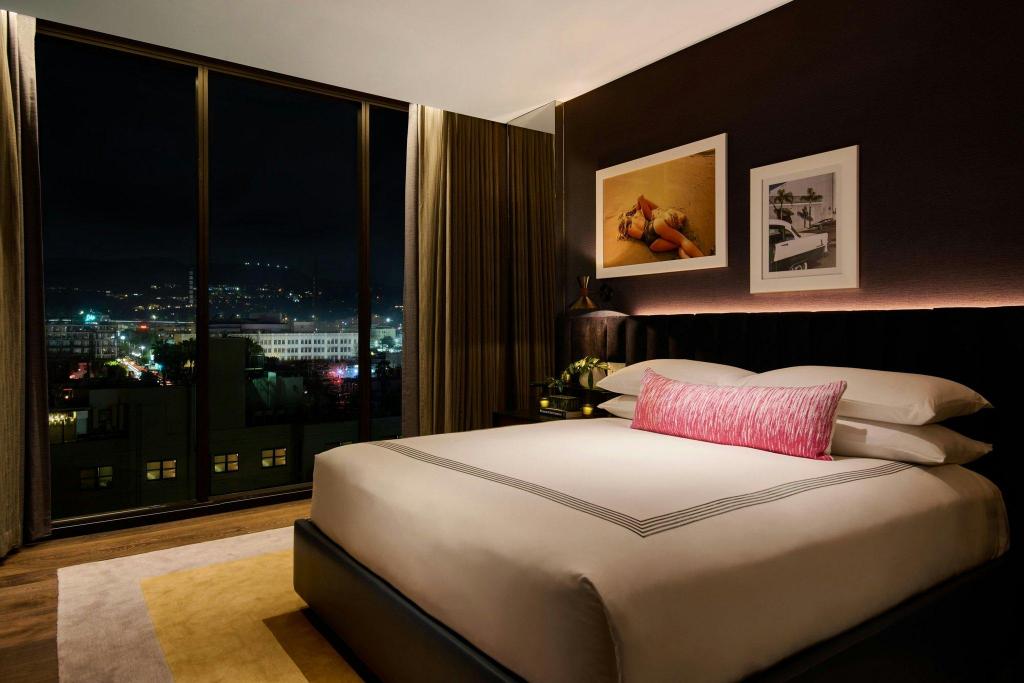 Presidential, Suite, King Bed, Hollywood Hills View, Large