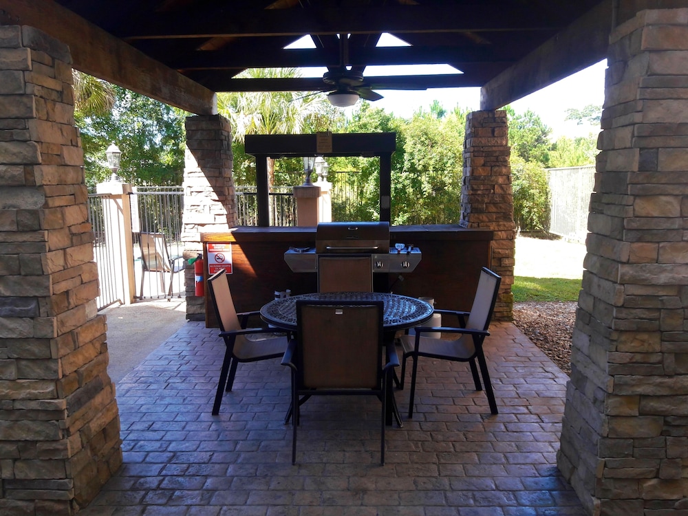 Westay Suites - Covington Mandeville 36/50