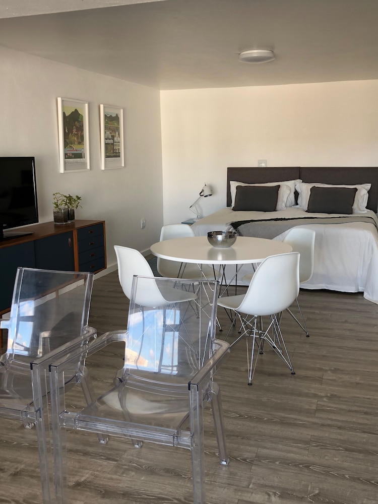 Karee Manor Guesthouse 27/40