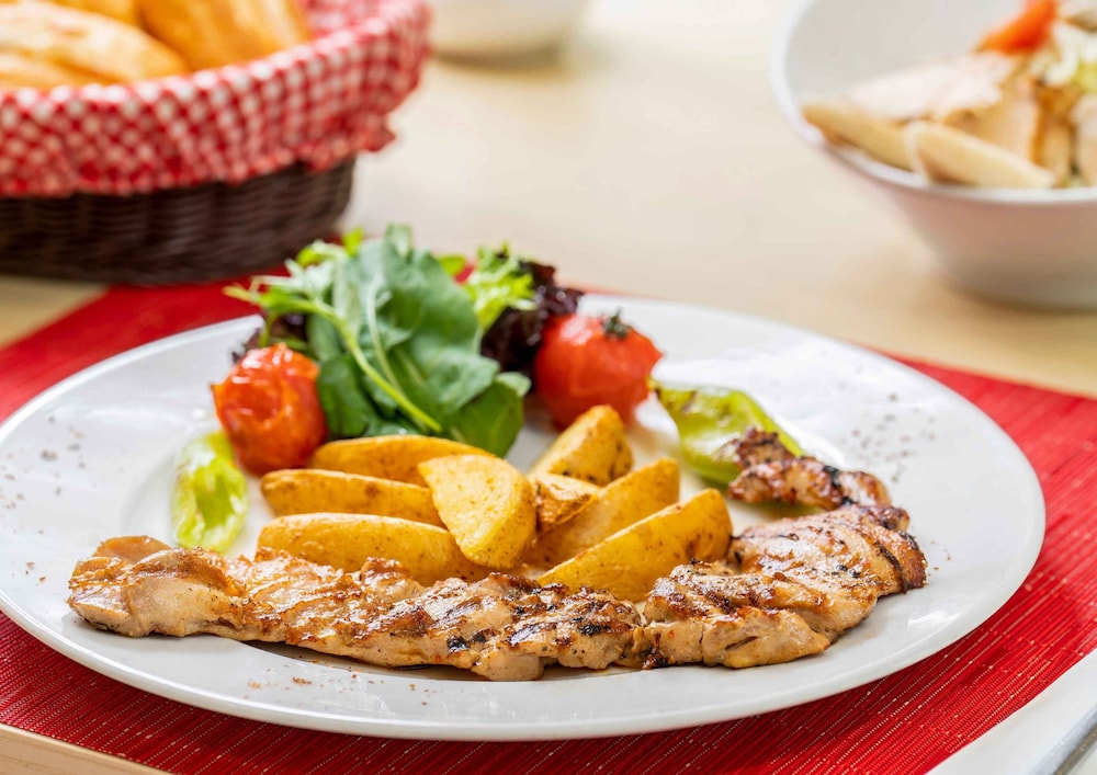 Ibis Izmir Alsancak 19/46