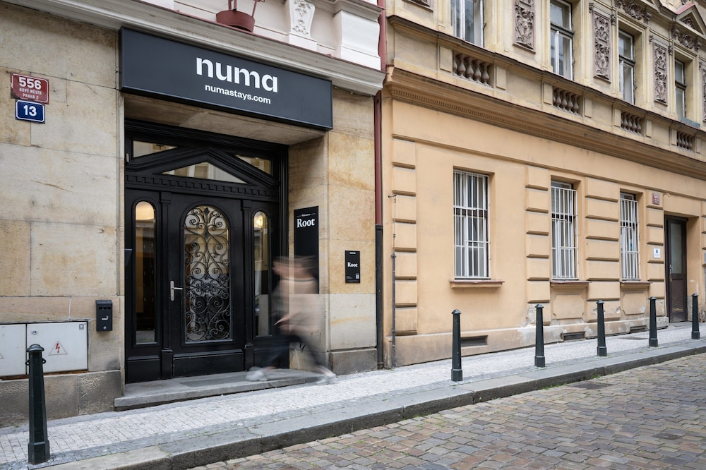 numa l Root Rooms and Apartments 5/81