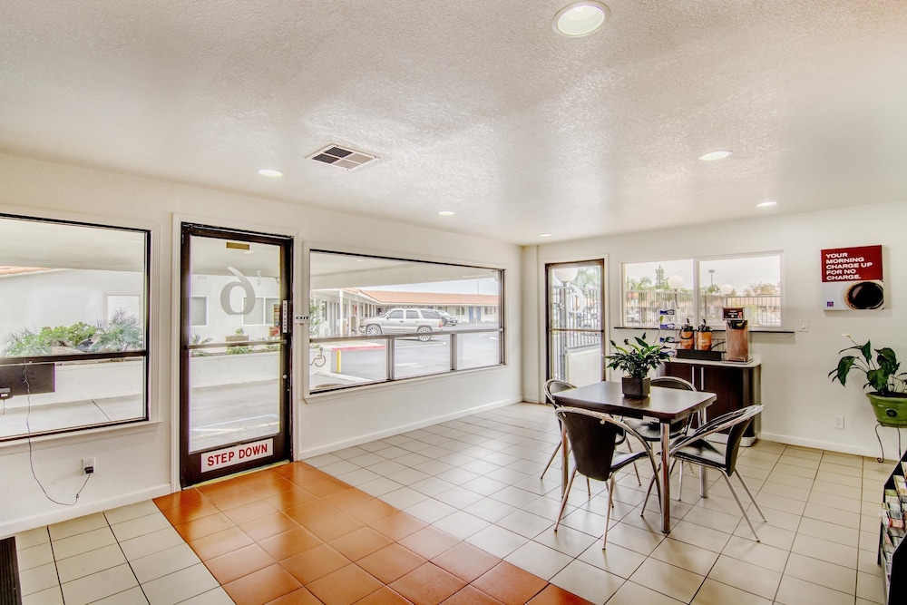 Motel6 Manteca, CA 27/45